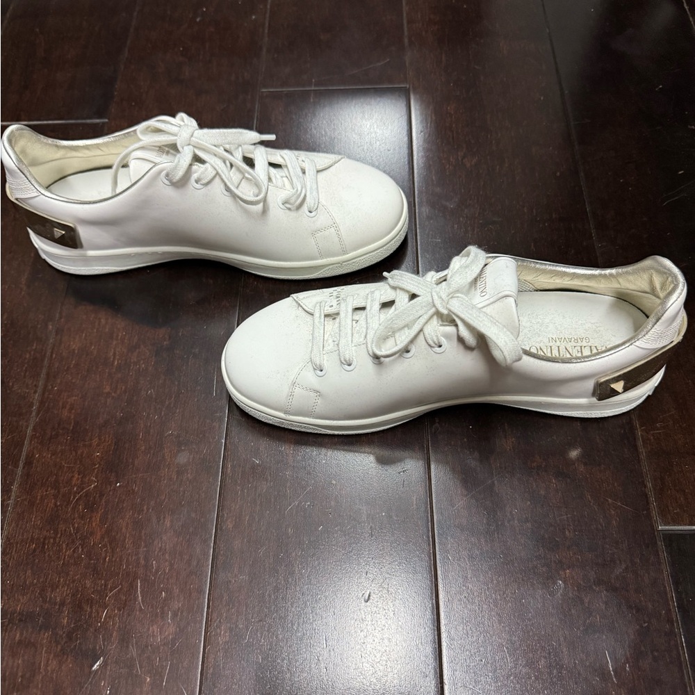 Valentino garavani net woman’s white sneakers only worn once